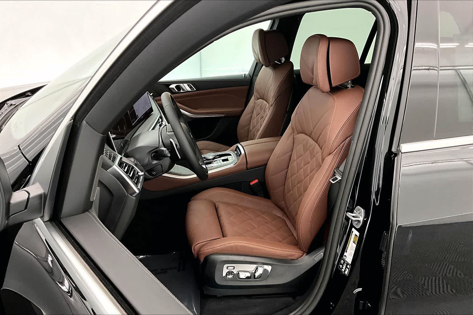 Thumbnail: 2026 BMW X5 - 11