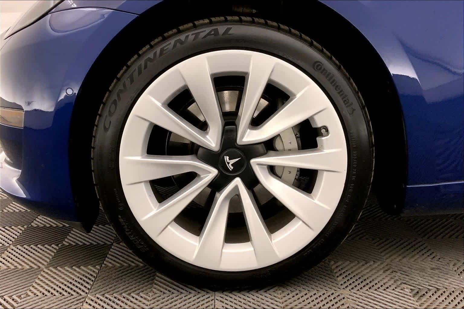 Thumbnail: 2022 Tesla Model 3 - 8