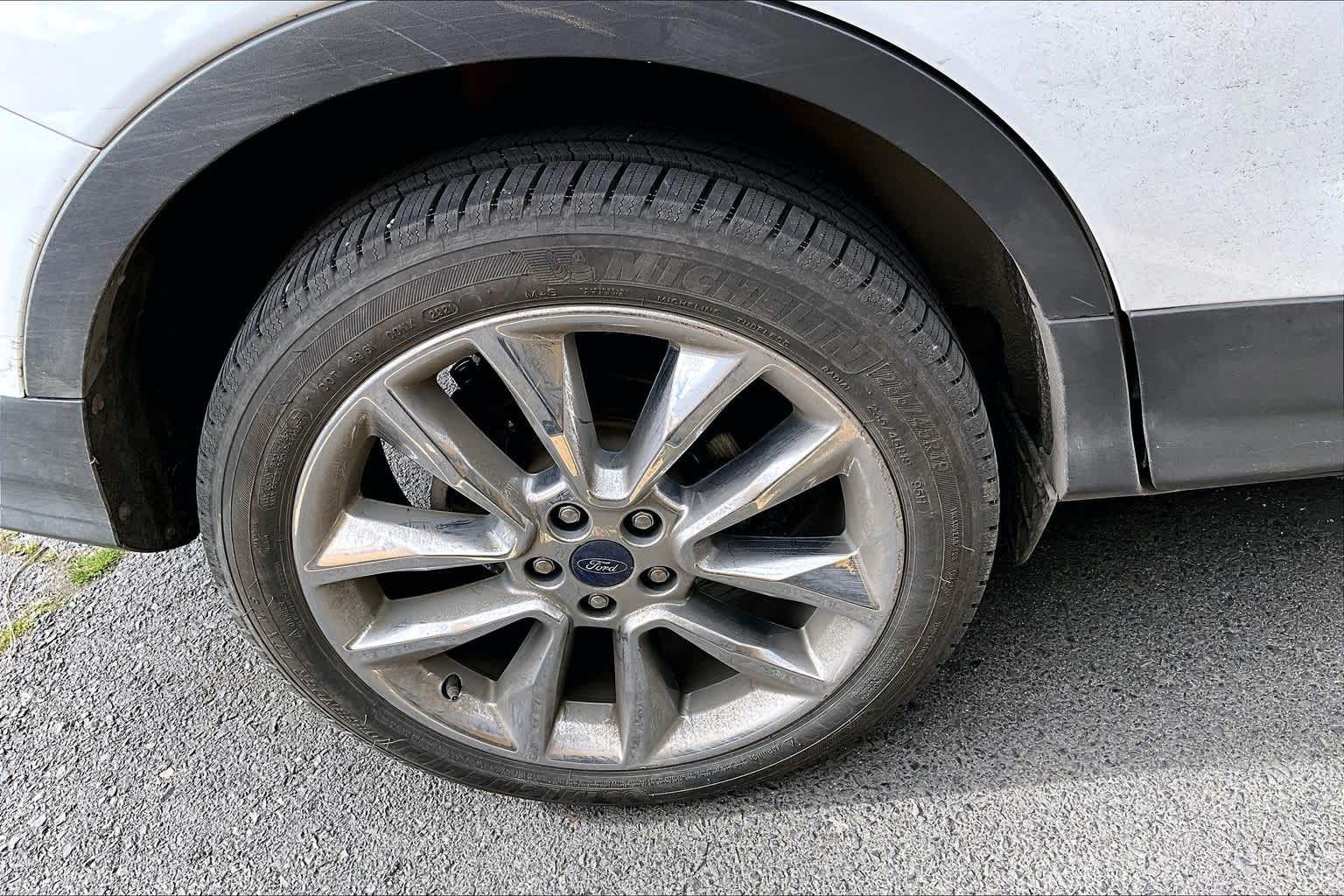 Thumbnail: 2015 Ford Escape - 20