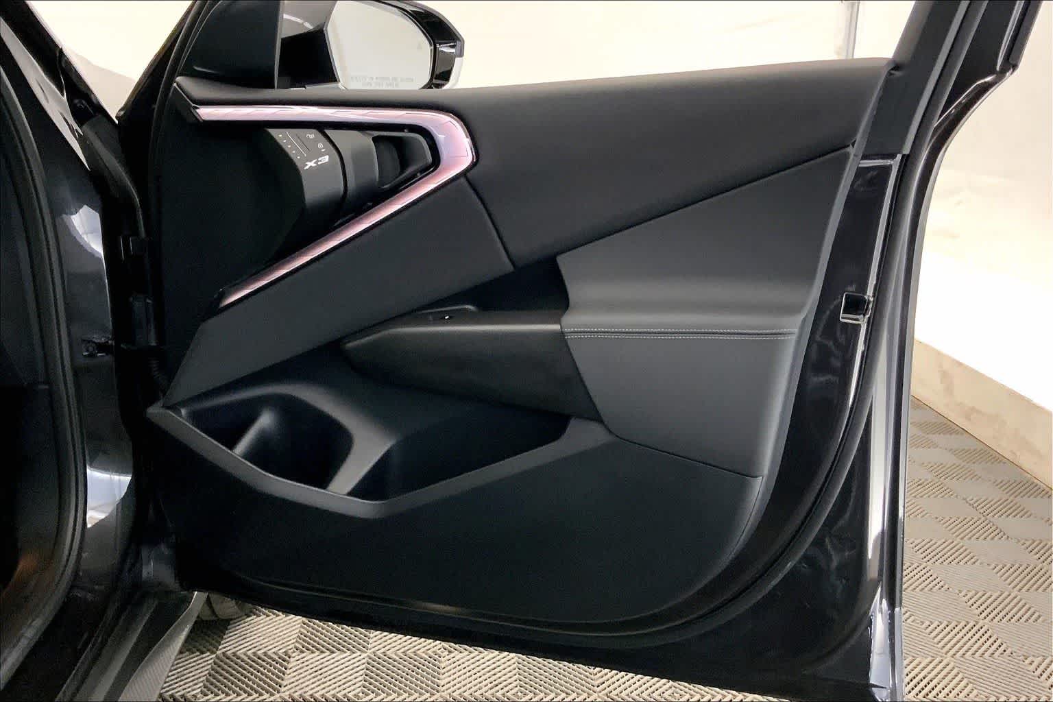 Thumbnail: 2025 BMW X3 - 28