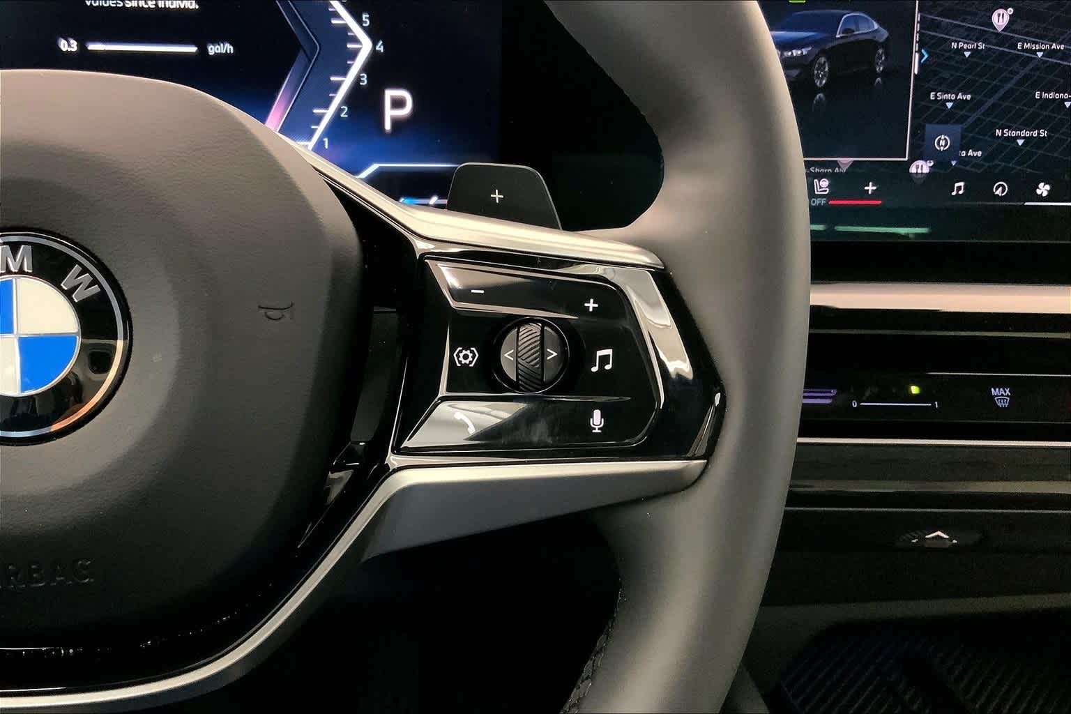 Thumbnail: 2024 BMW 5 Series - 25