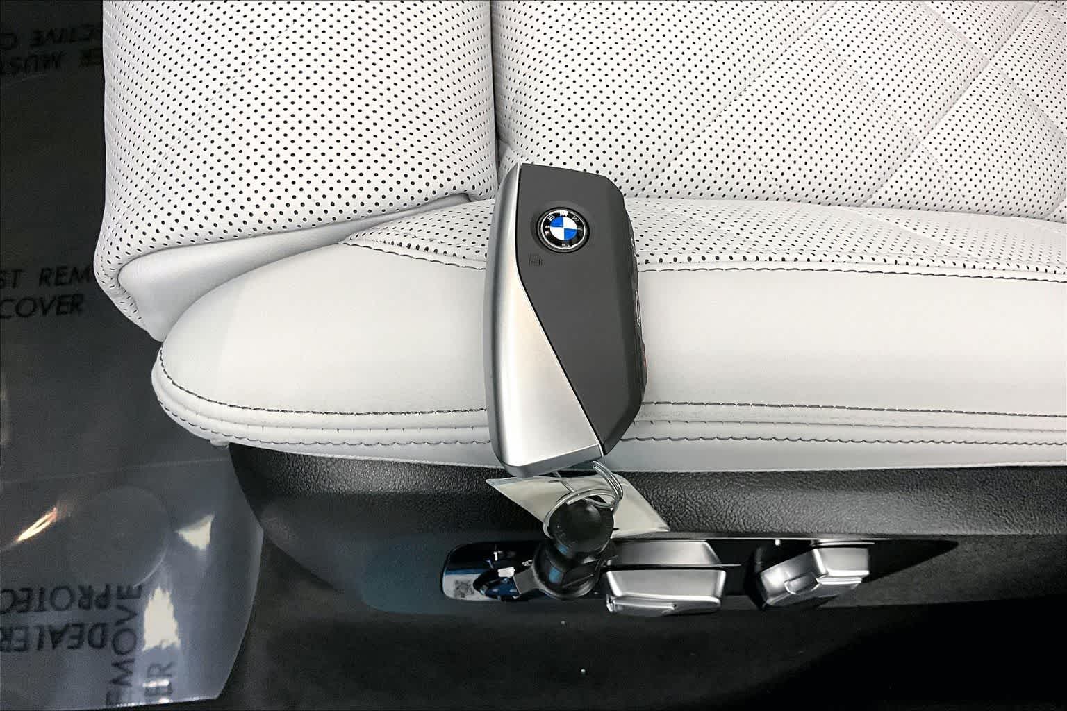 Thumbnail: 2026 BMW X5 - 20