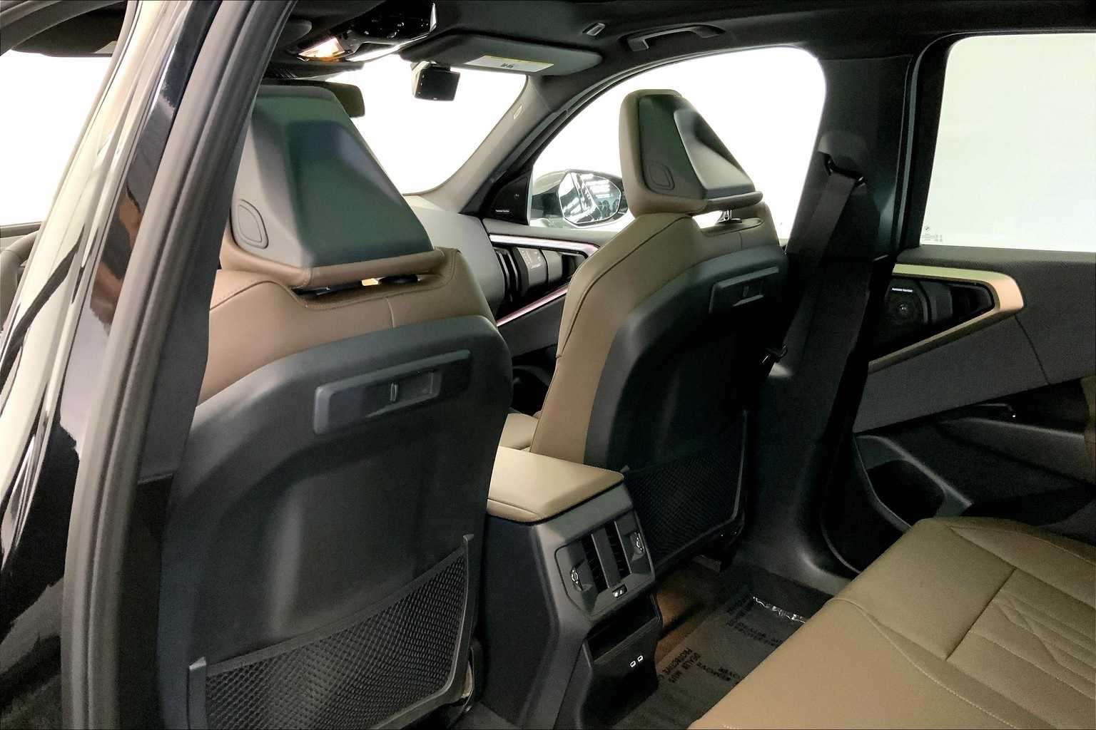 Thumbnail: 2025 BMW X3 - 12