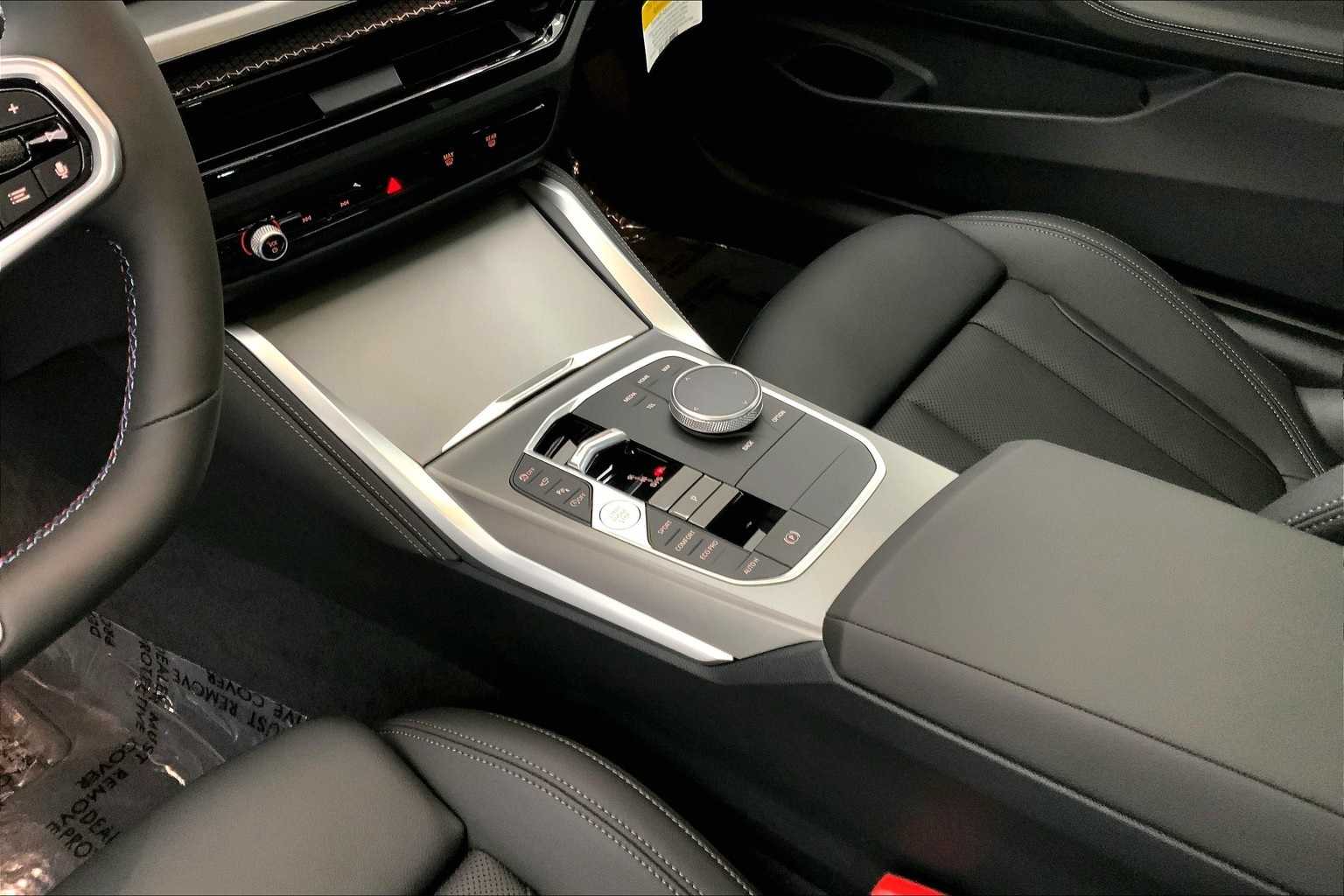 Thumbnail: 2026 BMW 4 Series - 16