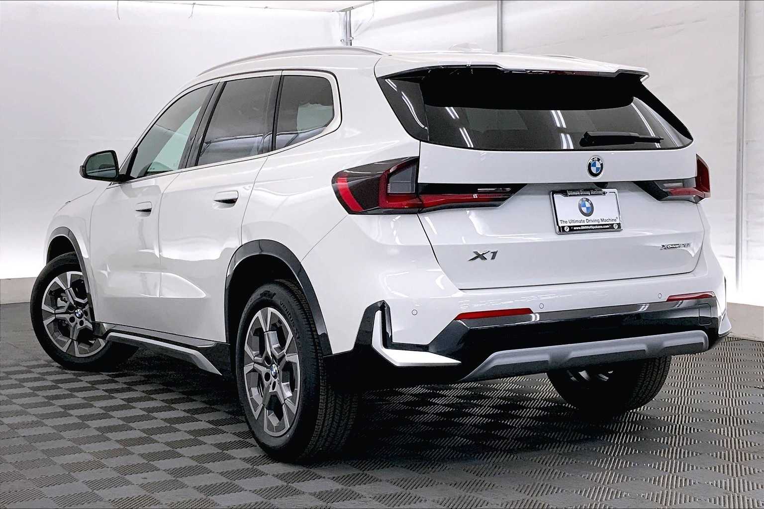 2025 BMW X1 xDrive28i 4