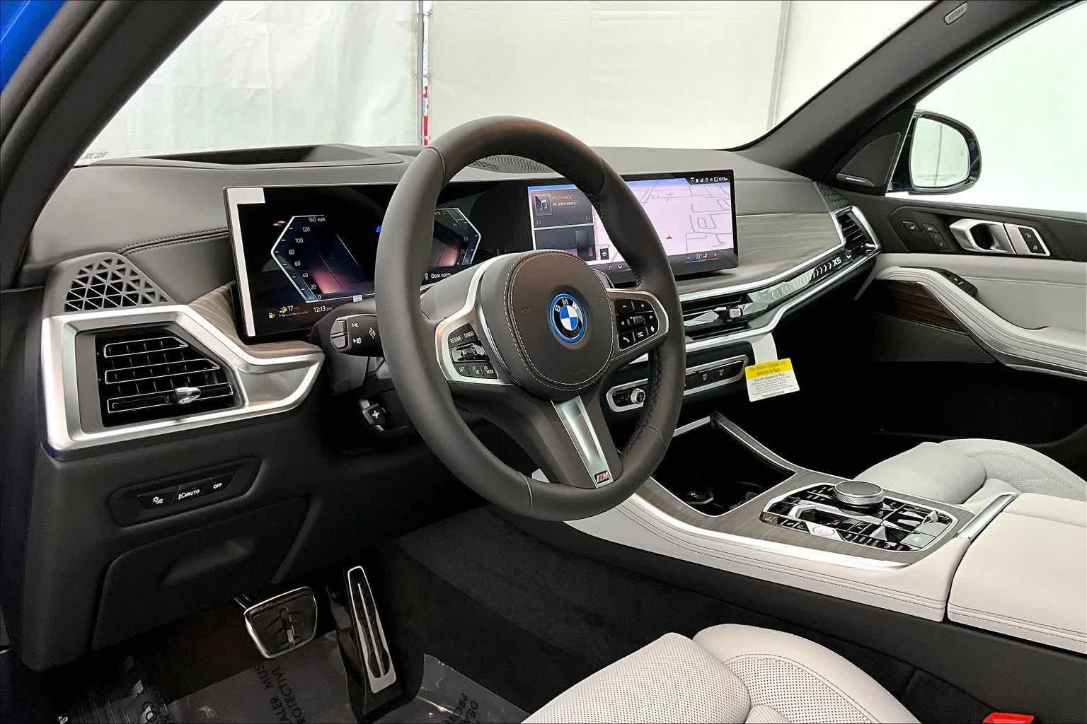 Thumbnail: 2026 BMW X5 - 2