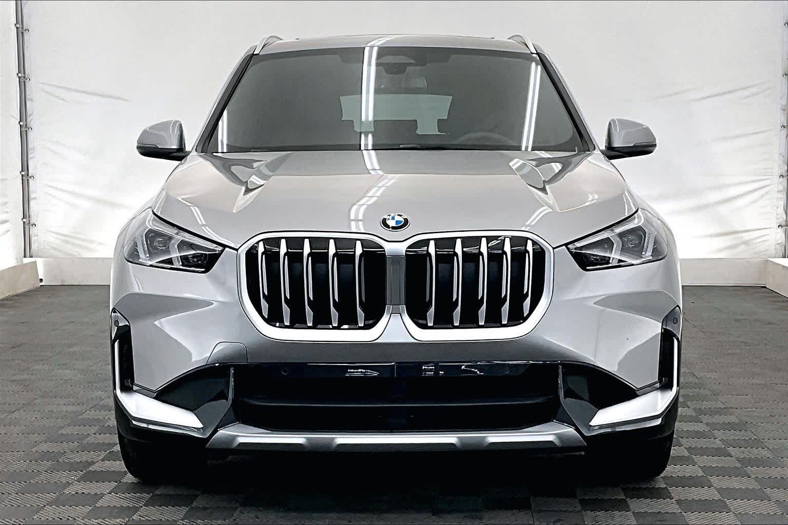 Thumbnail: 2026 BMW X1 - 6