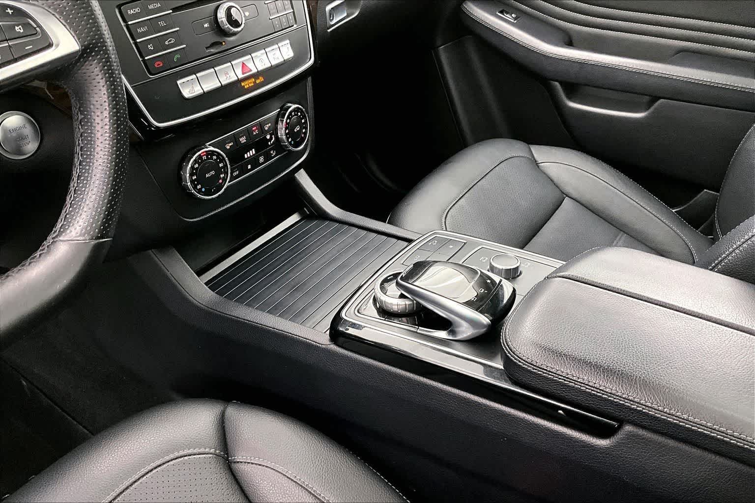 Thumbnail: 2016 Mercedes-Benz GLE - 16