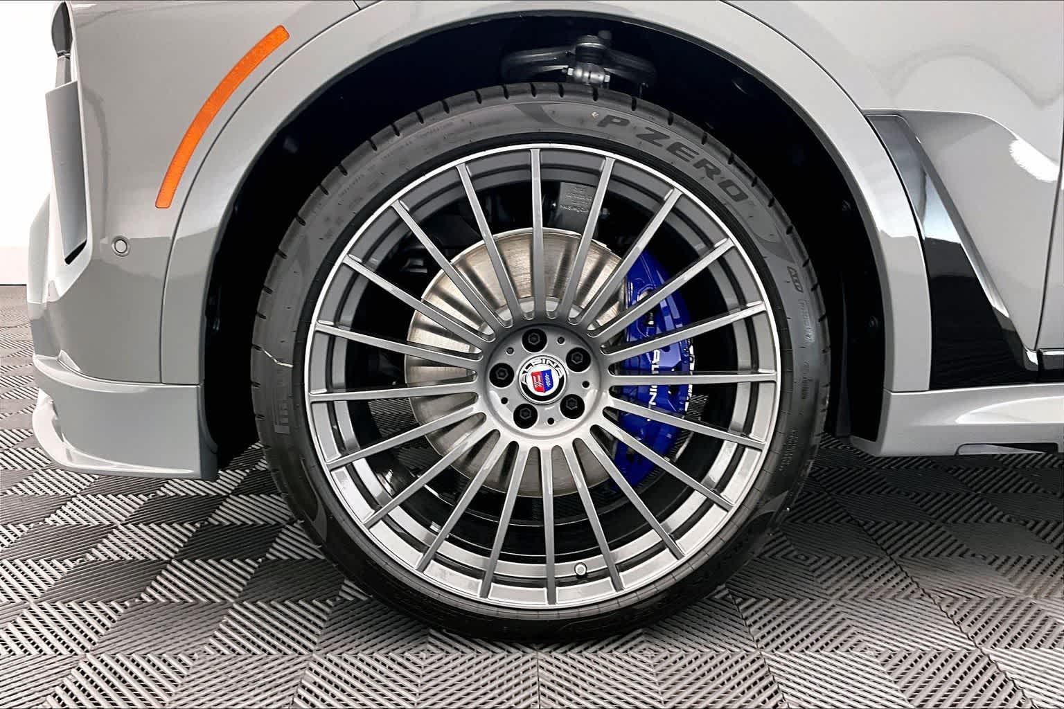 Thumbnail: 2026 BMW X7 - 6