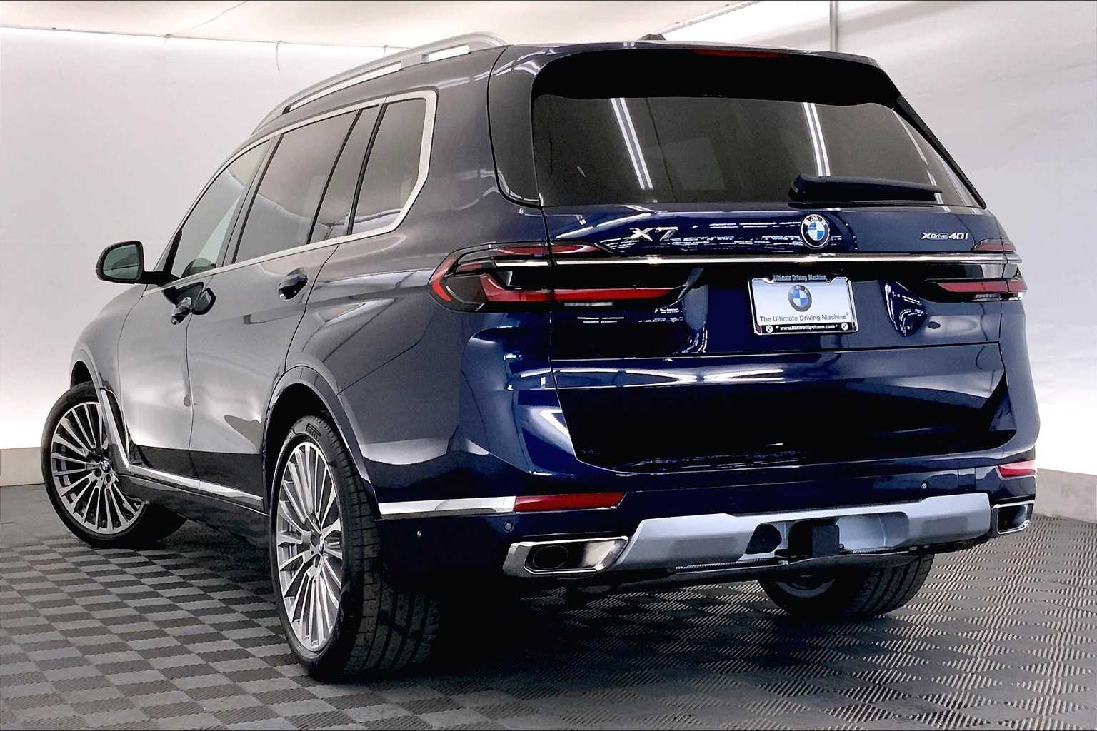 Thumbnail: 2026 BMW X7 - 4