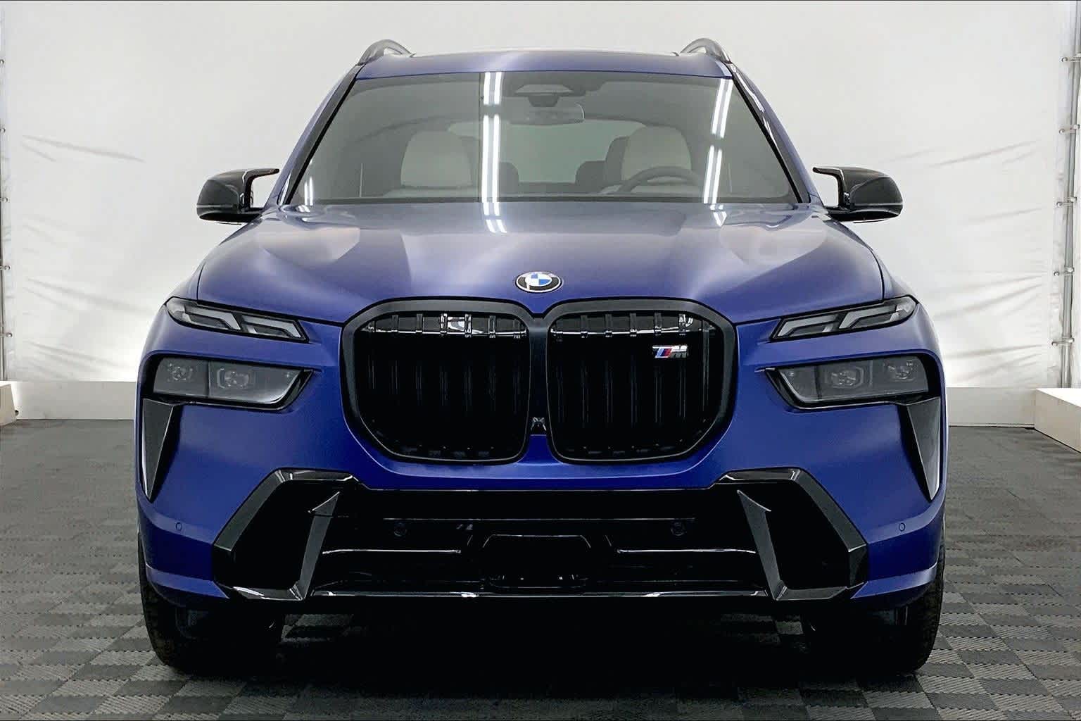 Thumbnail: 2026 BMW X7 - 6