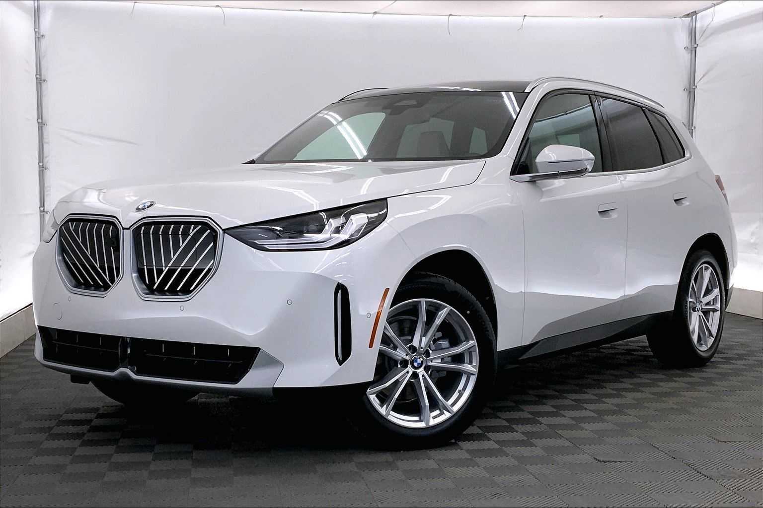 2025 BMW X3 3.0i Hero Image