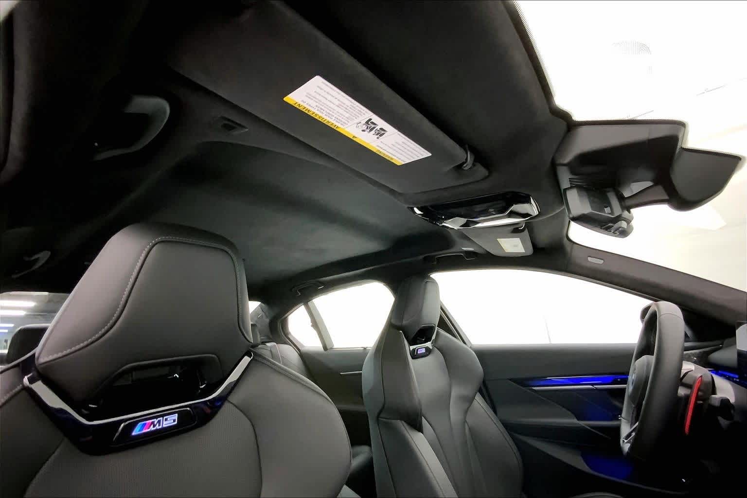 Thumbnail: 2025 BMW M5 - 30