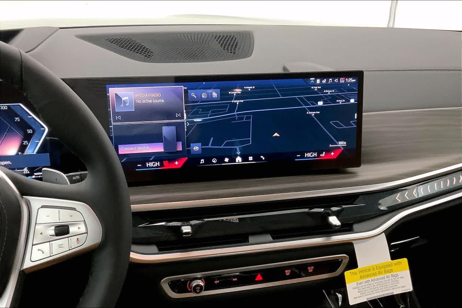 Thumbnail: 2026 BMW X7 - 16