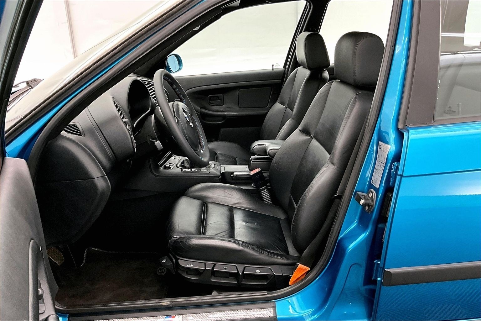 Thumbnail: 1998 BMW 3 Series - 11