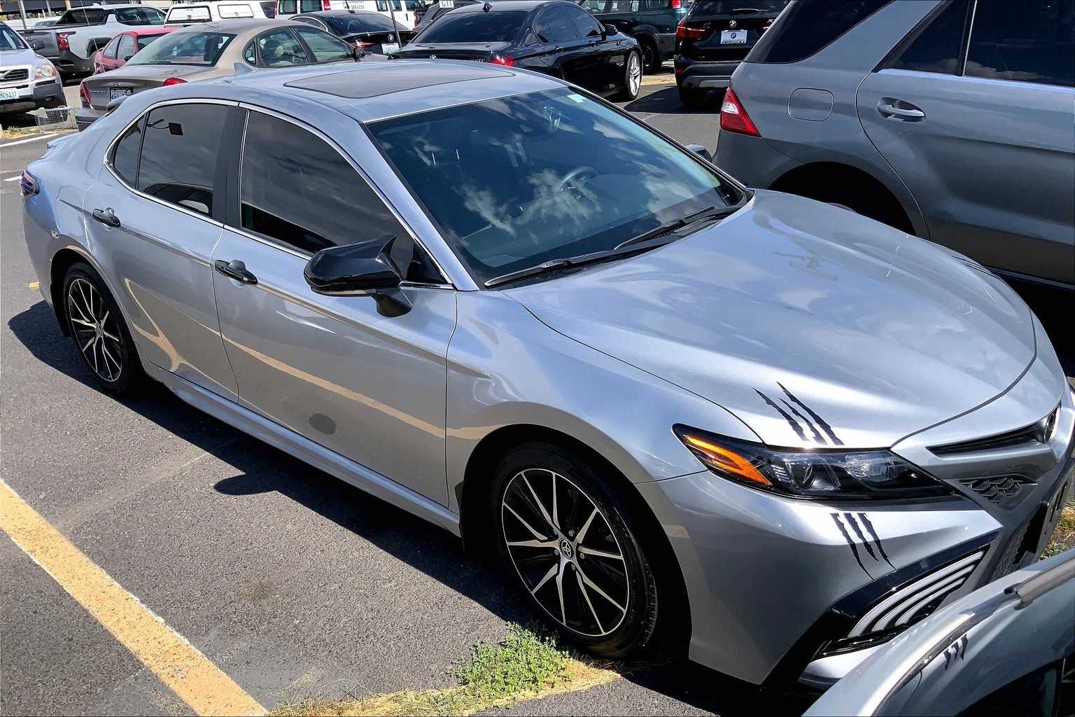 Thumbnail: 2023 Toyota Camry - 11