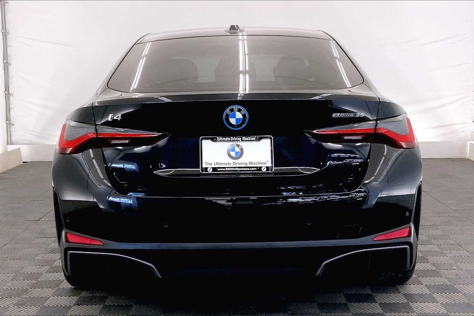 Thumbnail: 2023 BMW i4 - 5