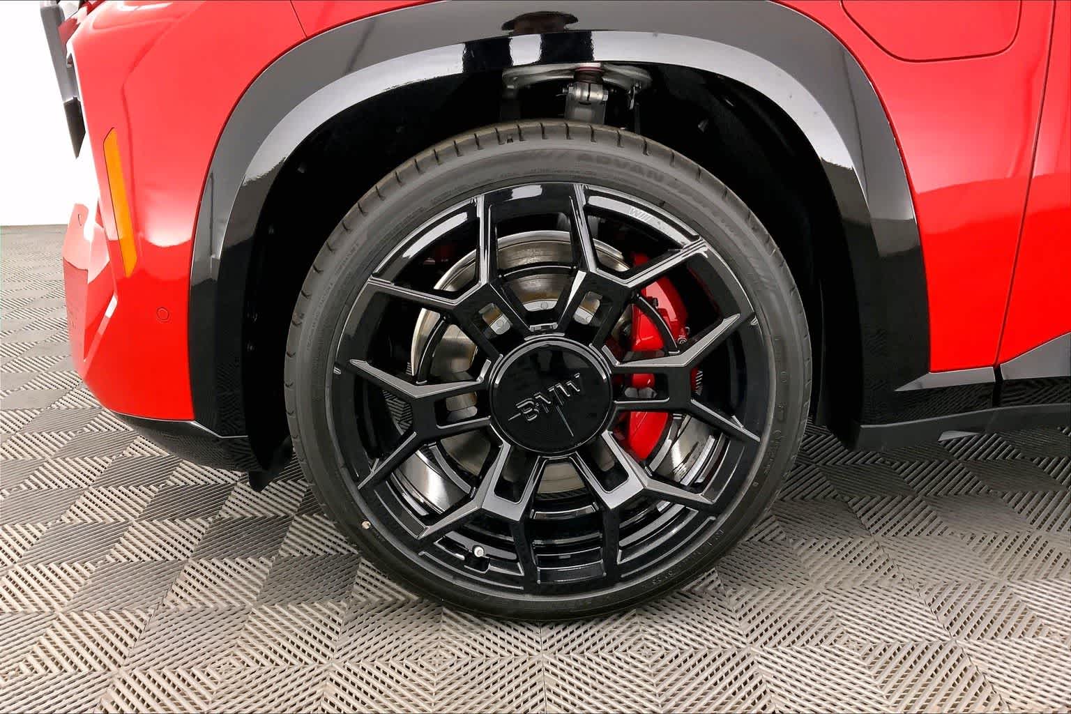 Thumbnail: 2026 BMW XM - 8