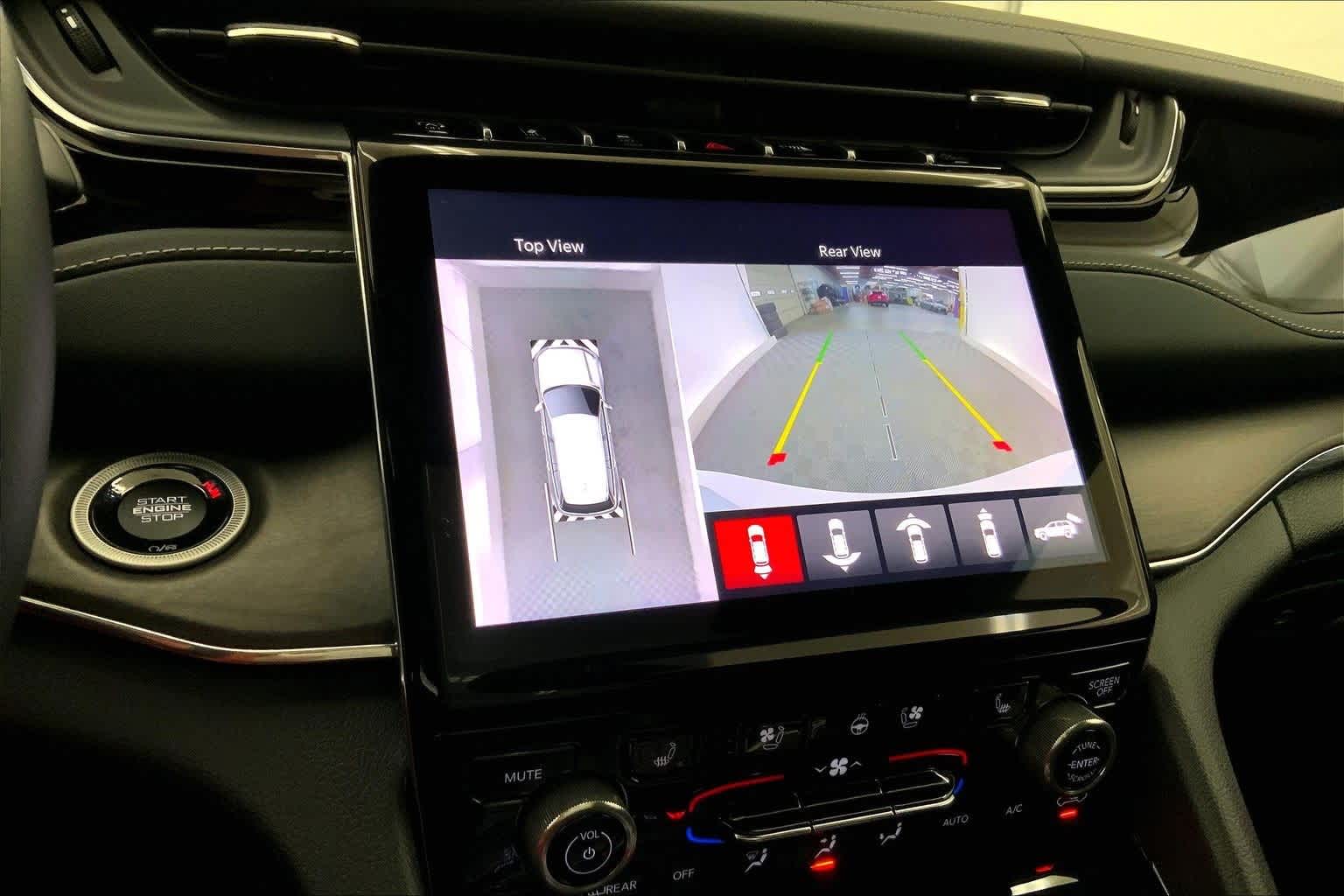 Thumbnail: 2024 Jeep Grand Cherokee - 26