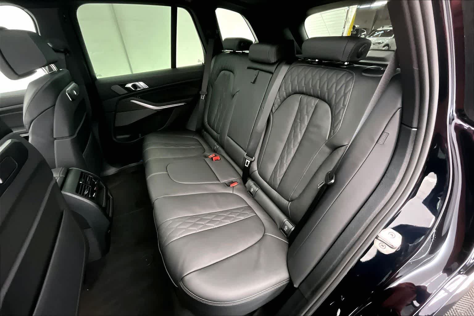 Thumbnail: 2026 BMW X5 - 13