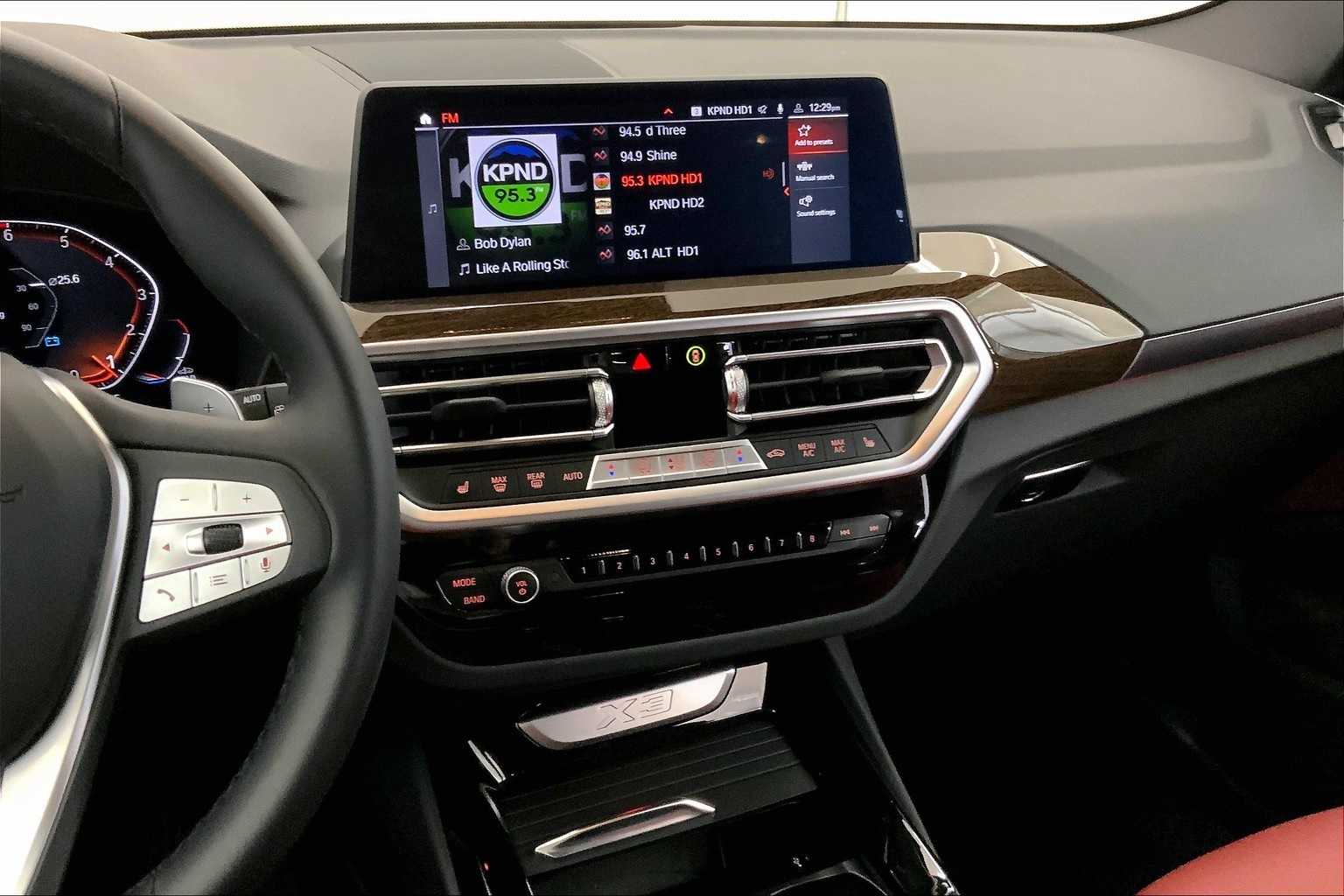 Thumbnail: 2024 BMW X3 - 15