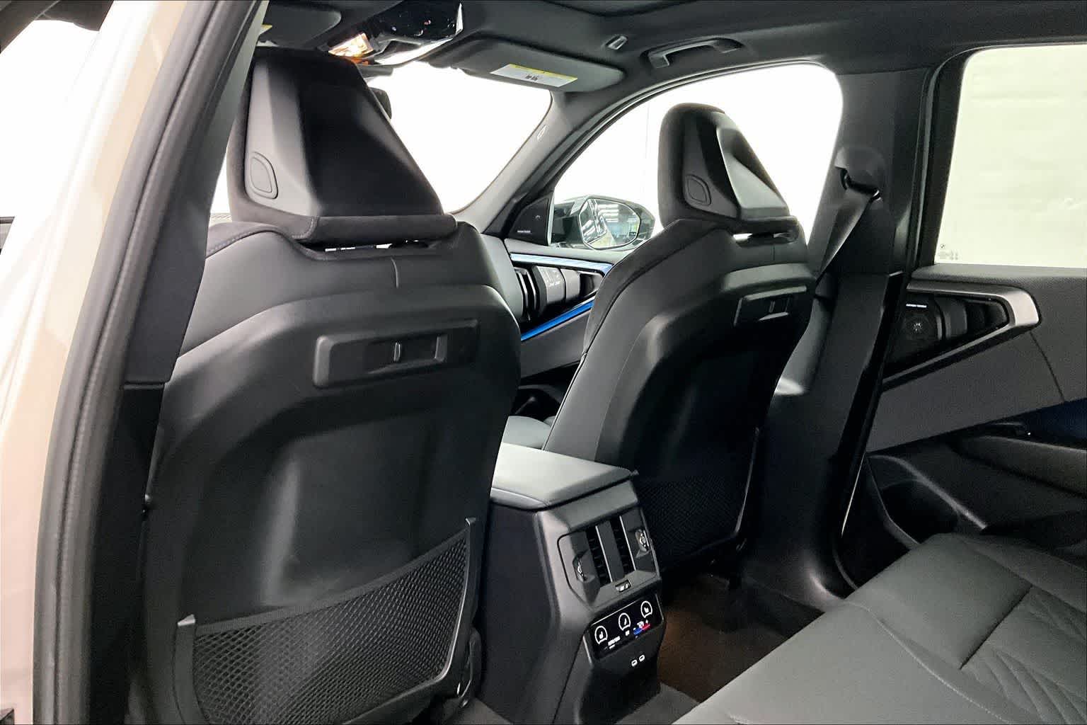 Thumbnail: 2025 BMW X3 - 12