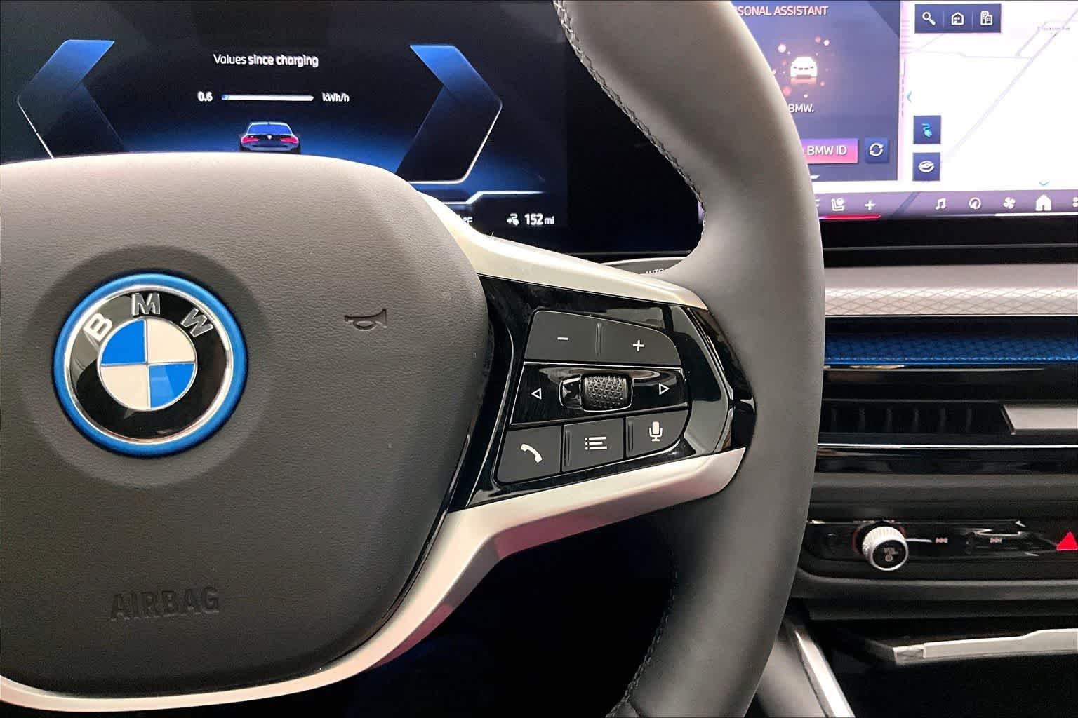 Thumbnail: 2025 BMW i4 - 25