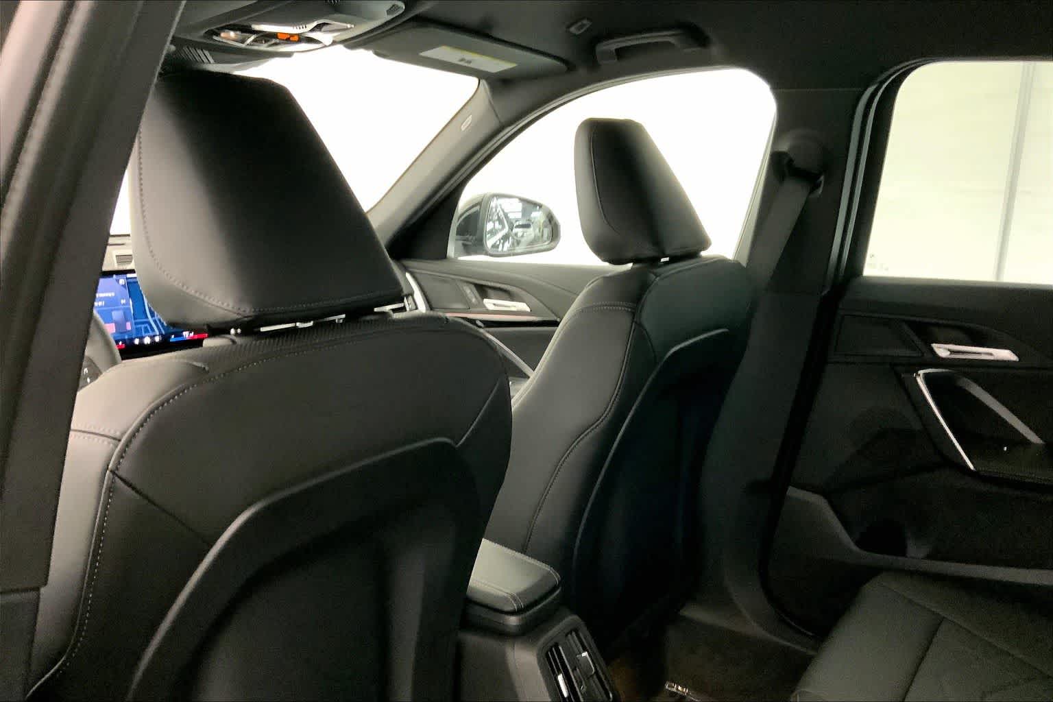 Thumbnail: 2025 BMW X1 - 12