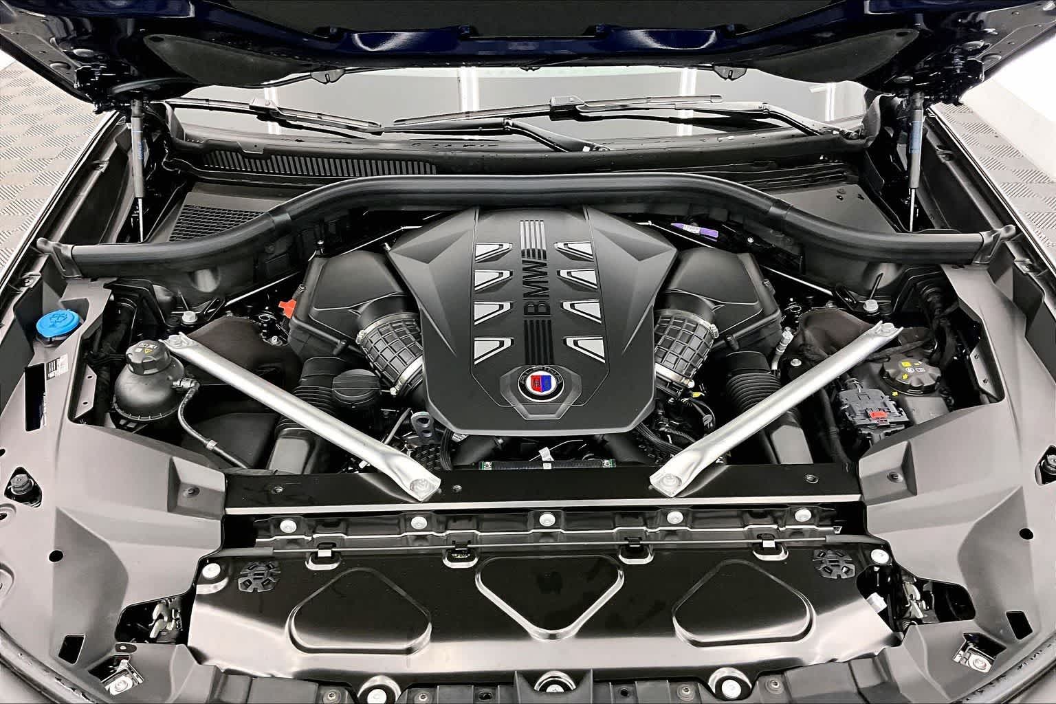 Thumbnail: 2026 BMW X7 - 9