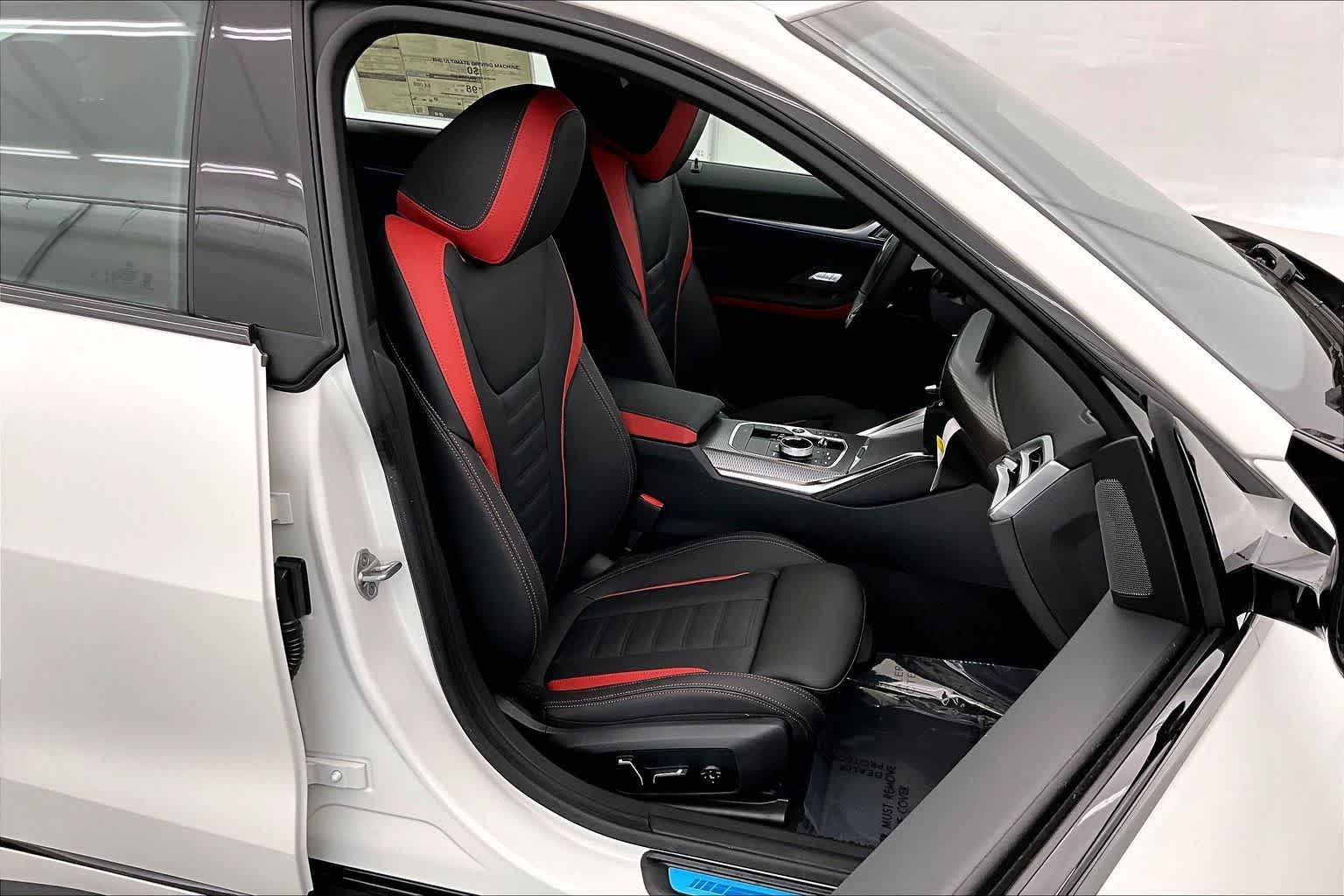 Thumbnail: 2026 BMW i4 - 14