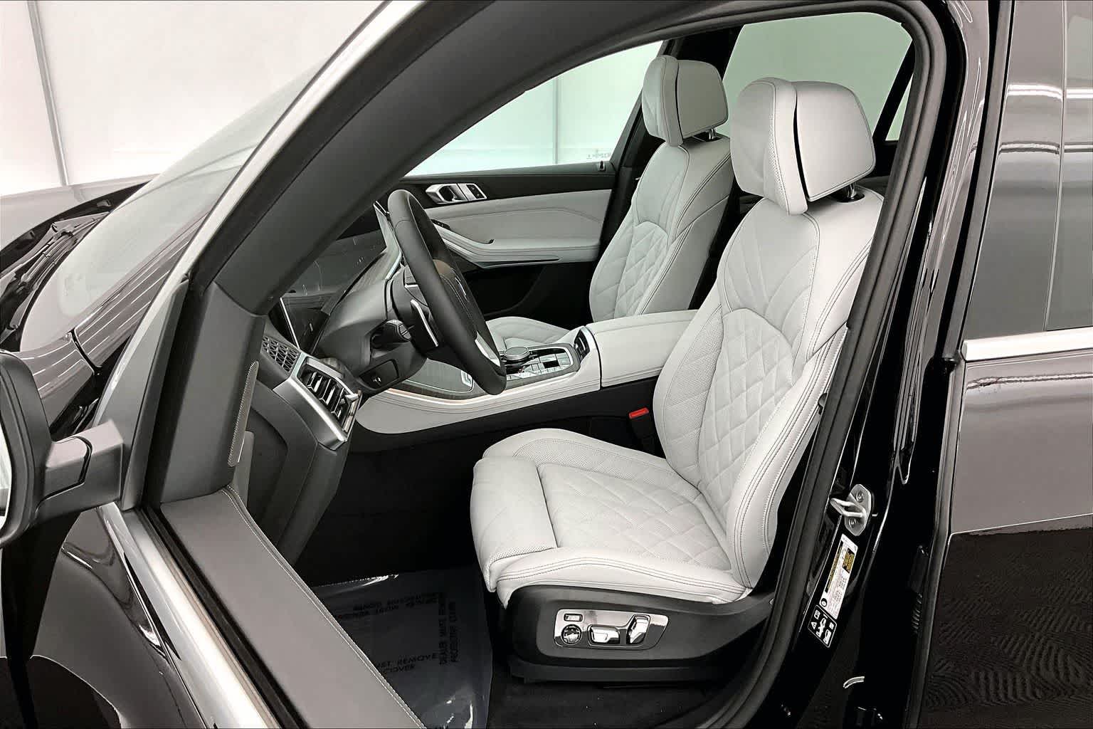 Thumbnail: 2026 BMW X5 - 11