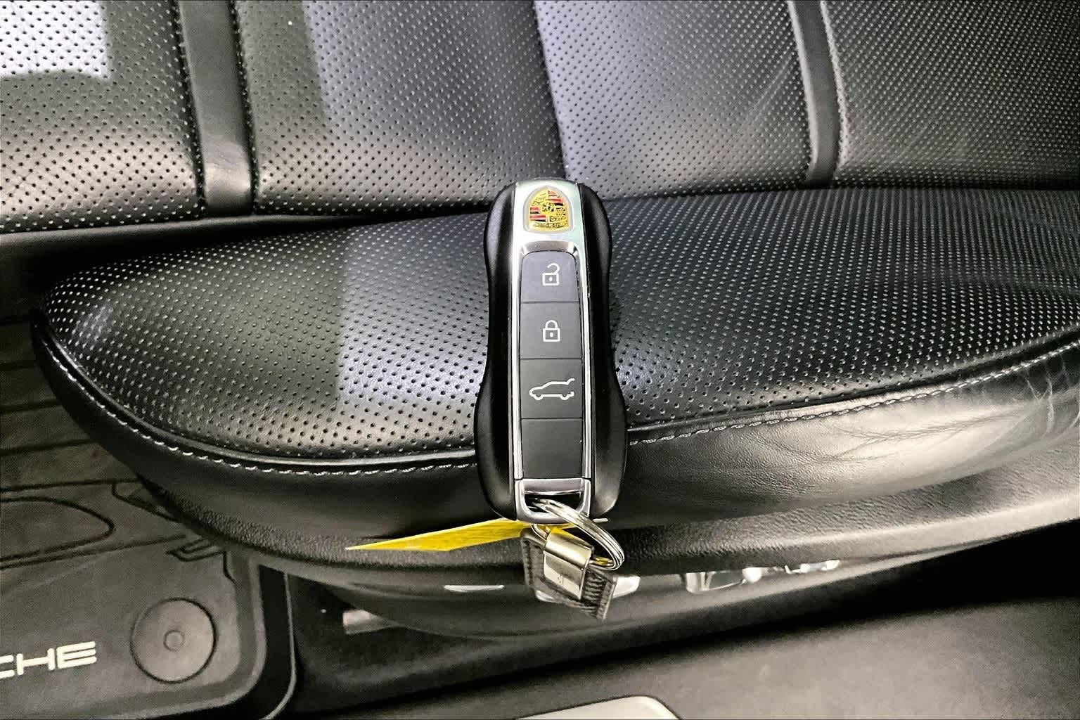 Thumbnail: 2021 Porsche Cayenne - 19