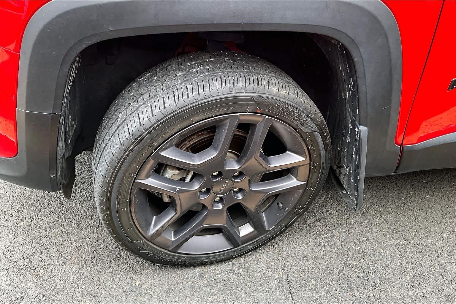 Thumbnail: 2020 Jeep Renegade - 8