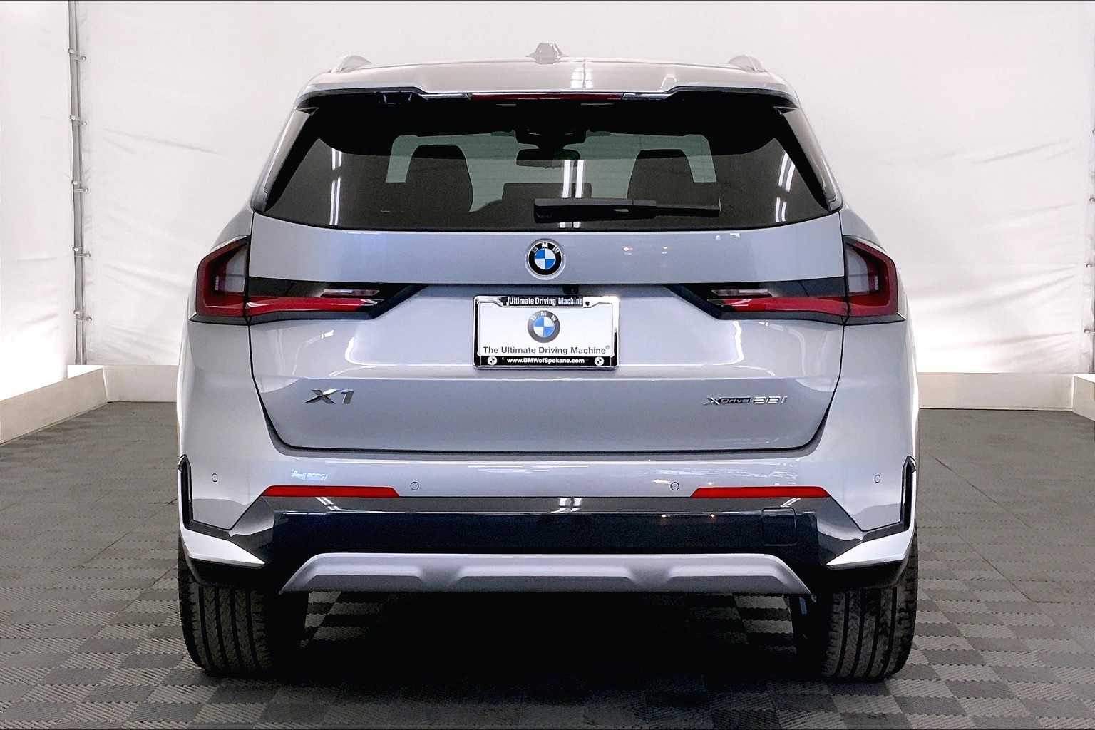 Thumbnail: 2025 BMW X1 - 5