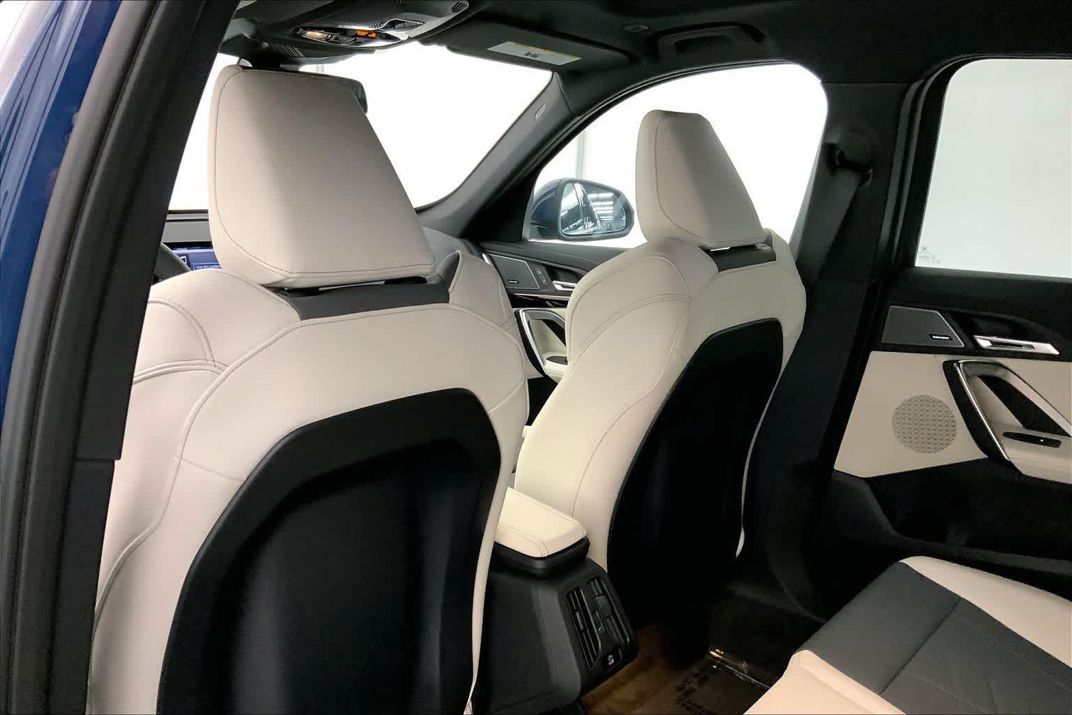 Thumbnail: 2026 BMW X1 - 12