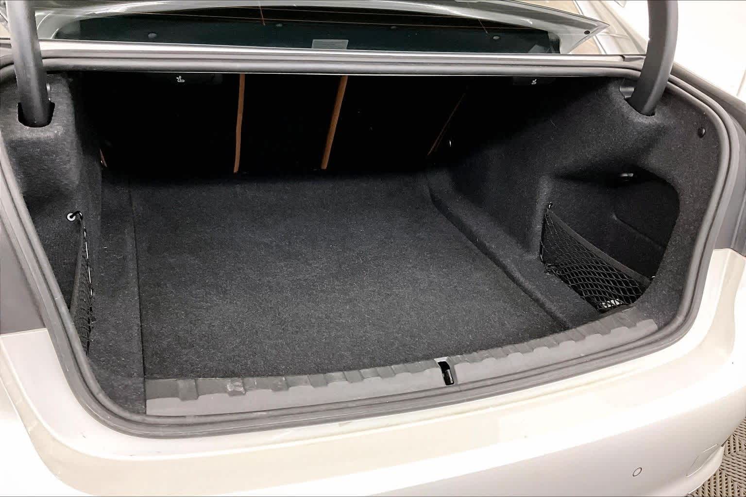 Thumbnail: 2021 BMW 3 Series - 18