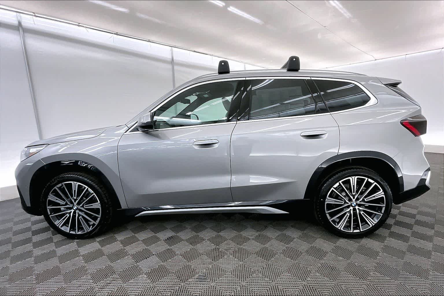 Thumbnail: 2026 BMW X1 - 3