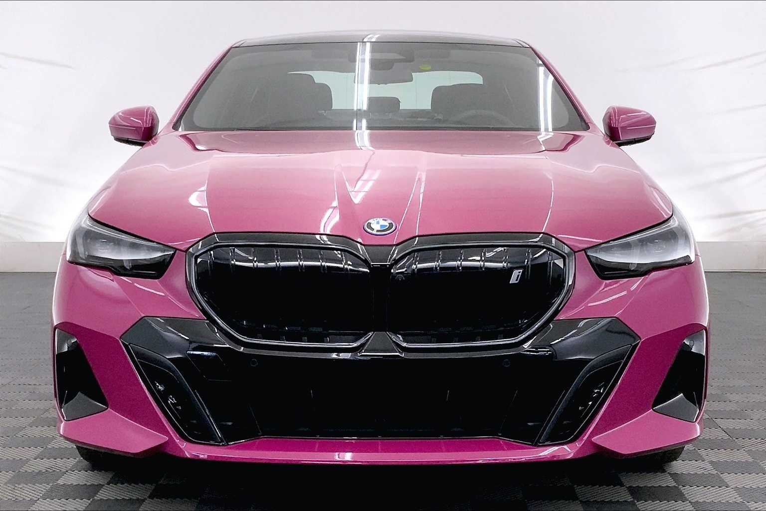Thumbnail: 2026 BMW i5 - 6