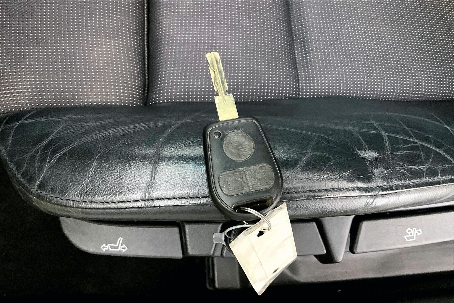 Thumbnail: 2000 BMW 2 Series - 18