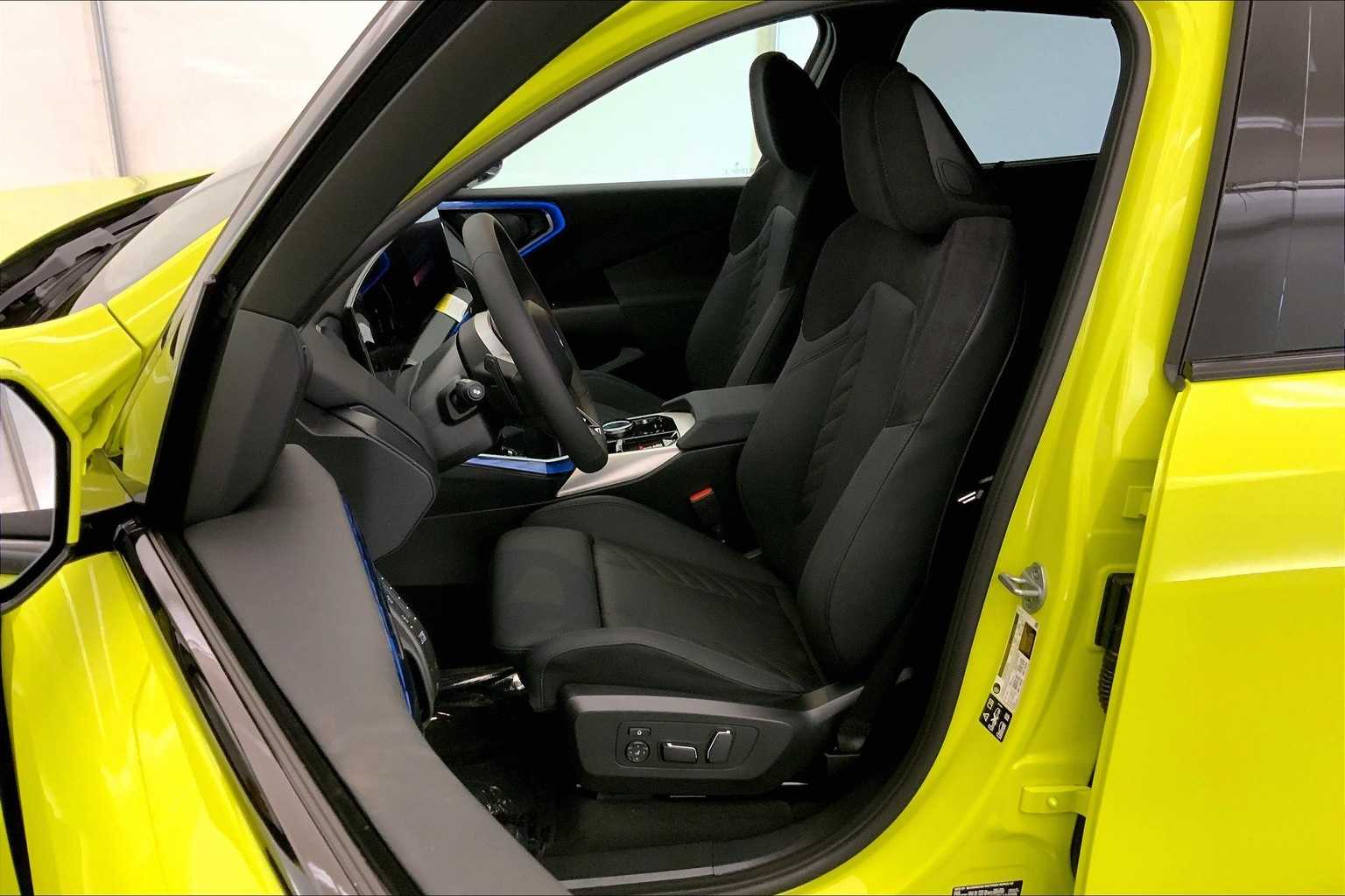 Thumbnail: 2025 BMW X3 - 11