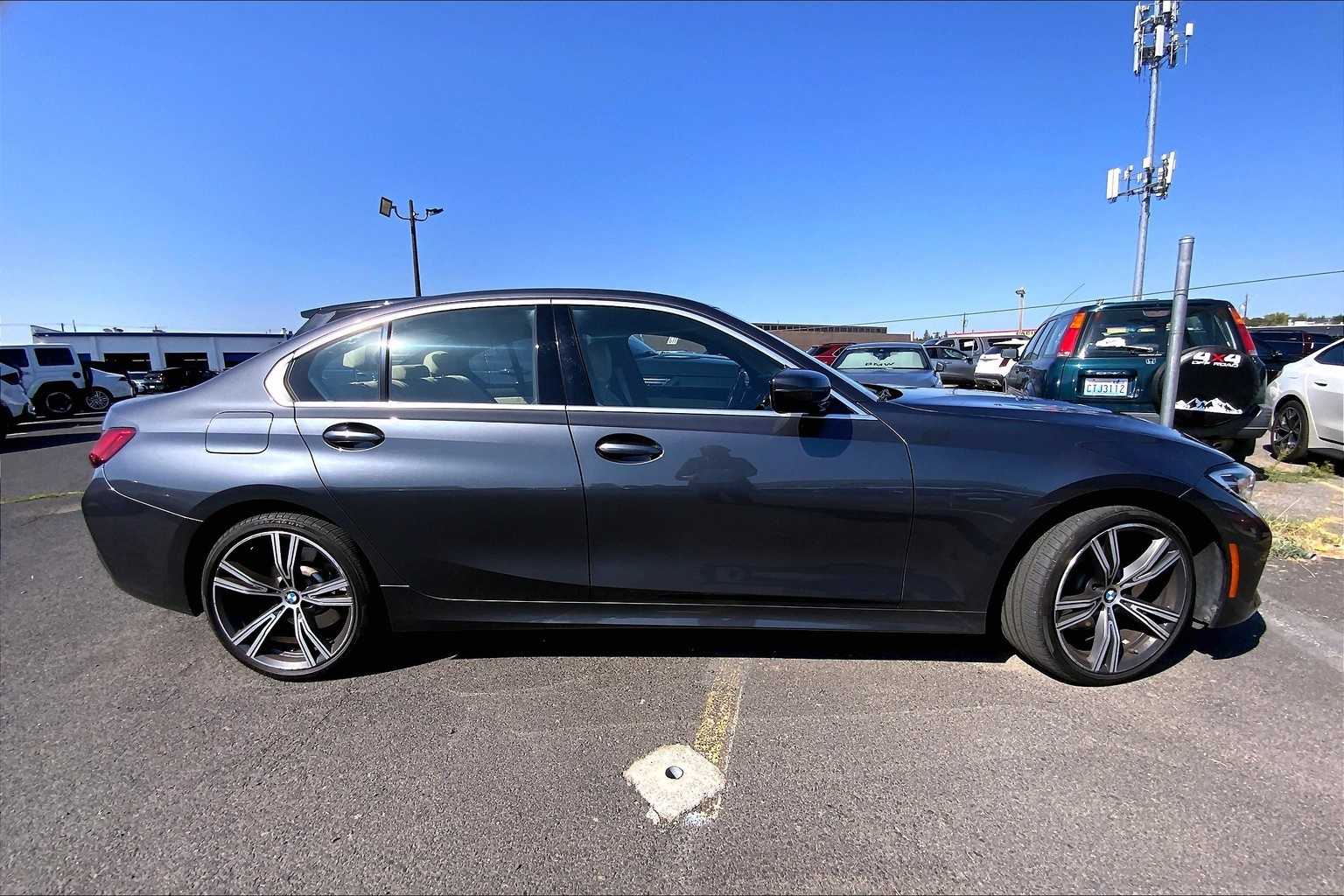 Thumbnail: 2021 BMW 3 Series - 9