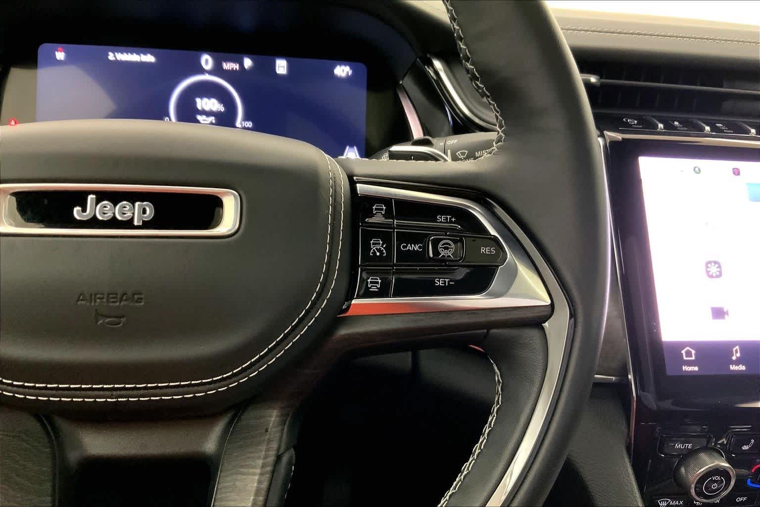 Thumbnail: 2024 Jeep Grand Cherokee - 25