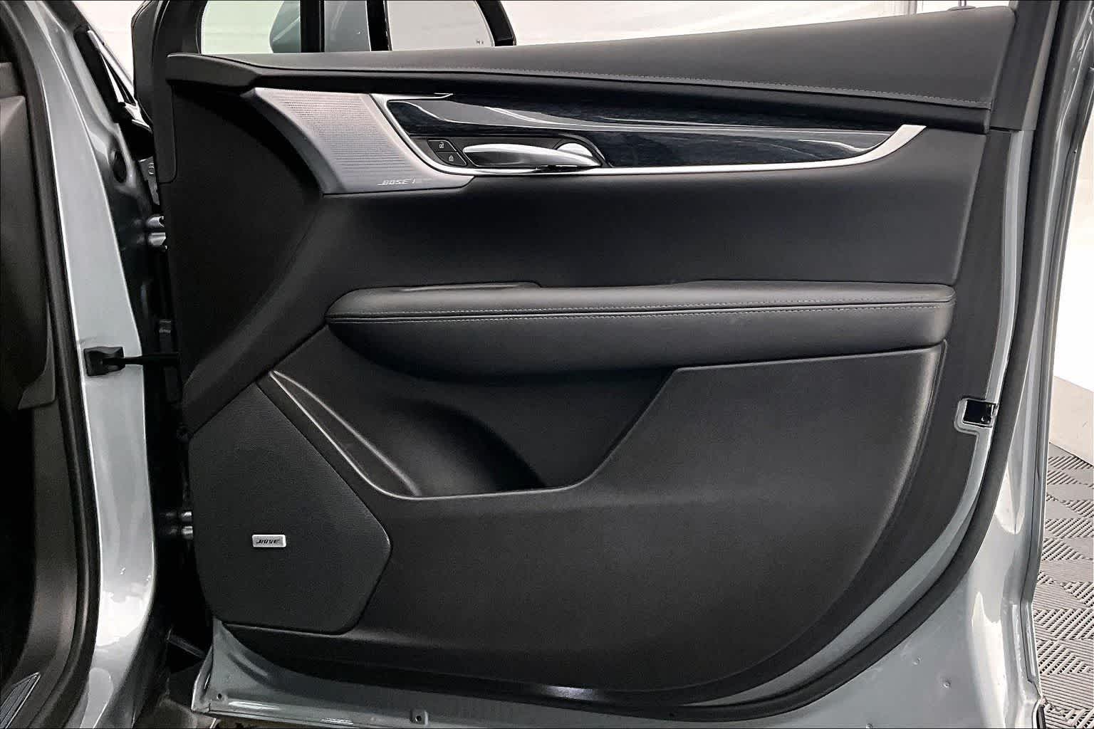 Thumbnail: 2023 Cadillac XT5 - 28