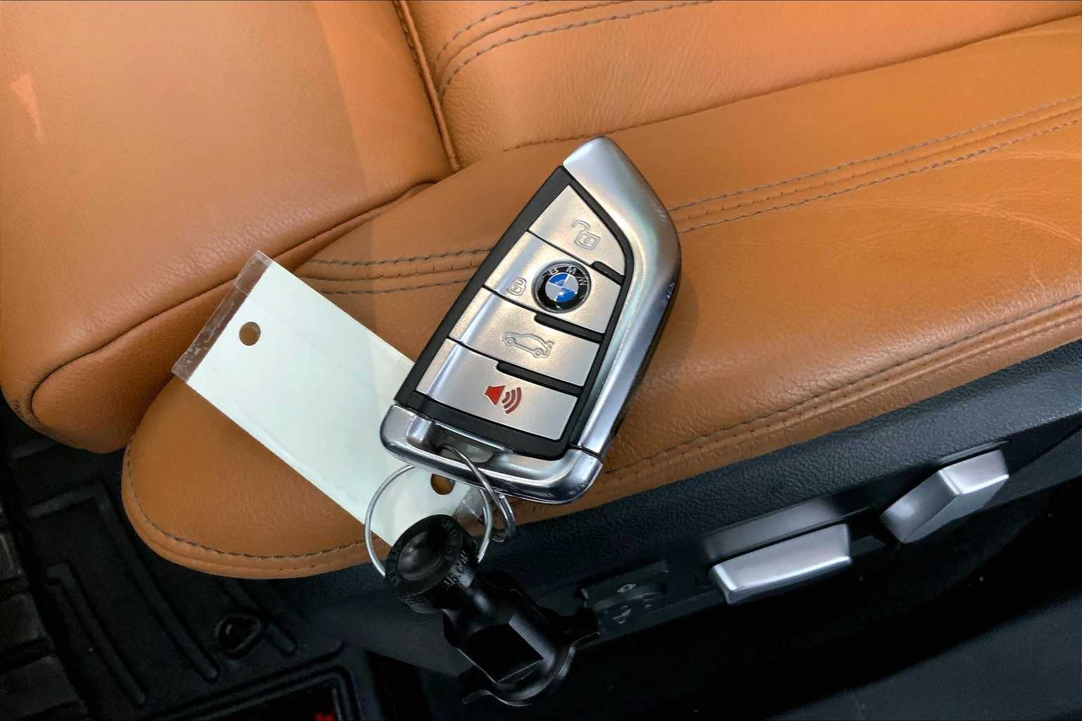 Thumbnail: 2021 BMW X7 - 19