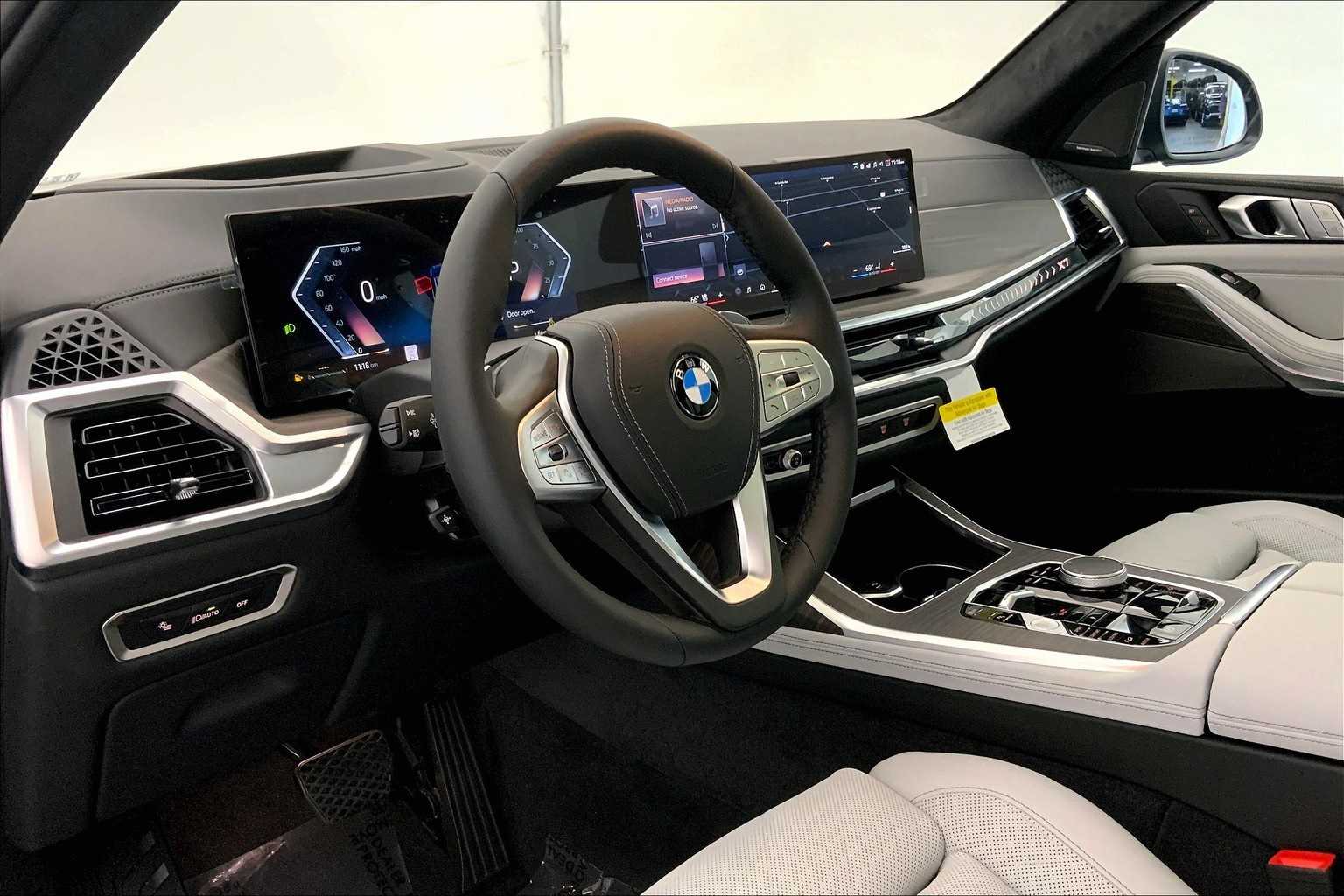 Thumbnail: 2026 BMW X7 - 2