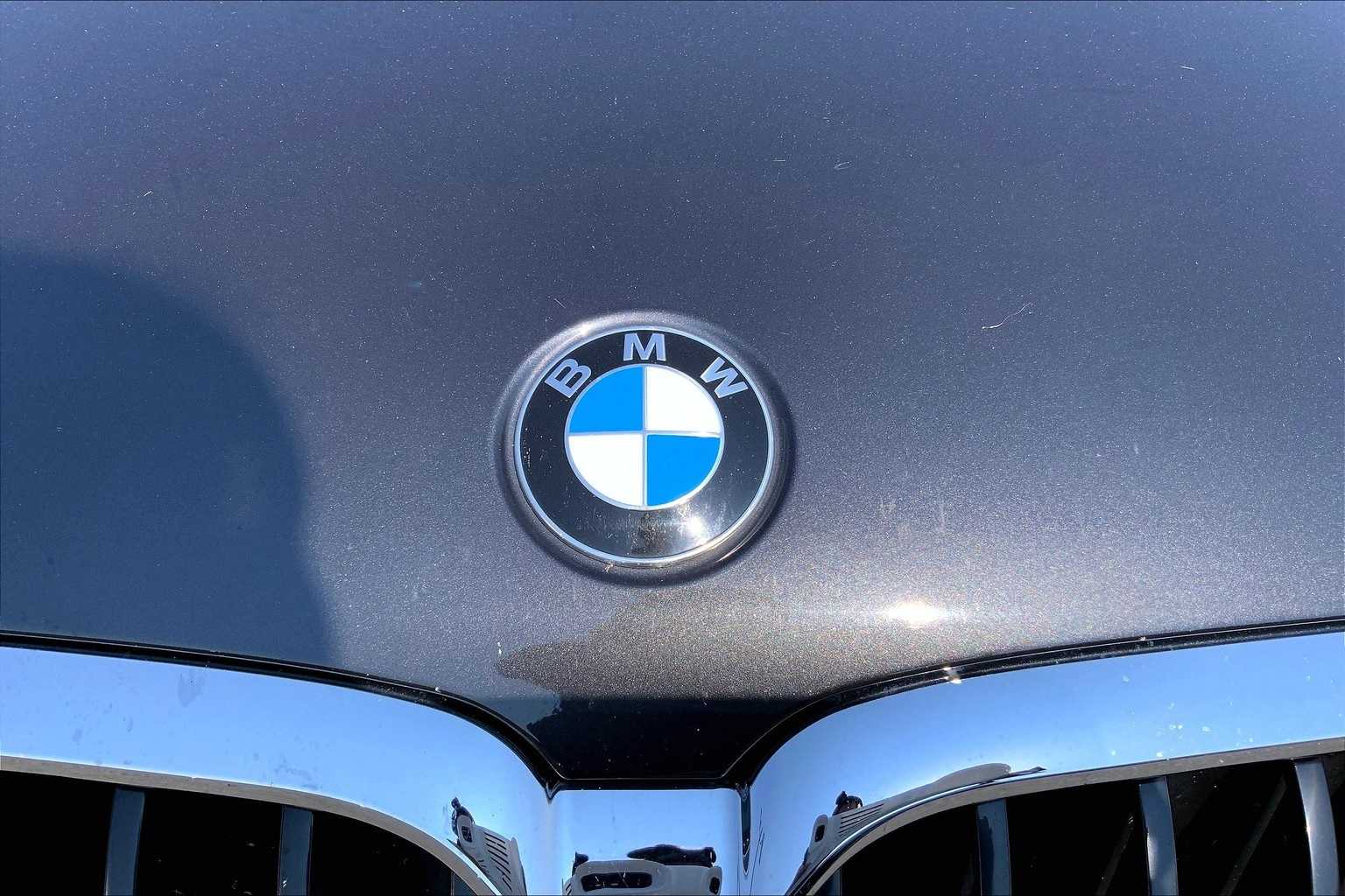 Thumbnail: 2023 BMW 5 Series - 17