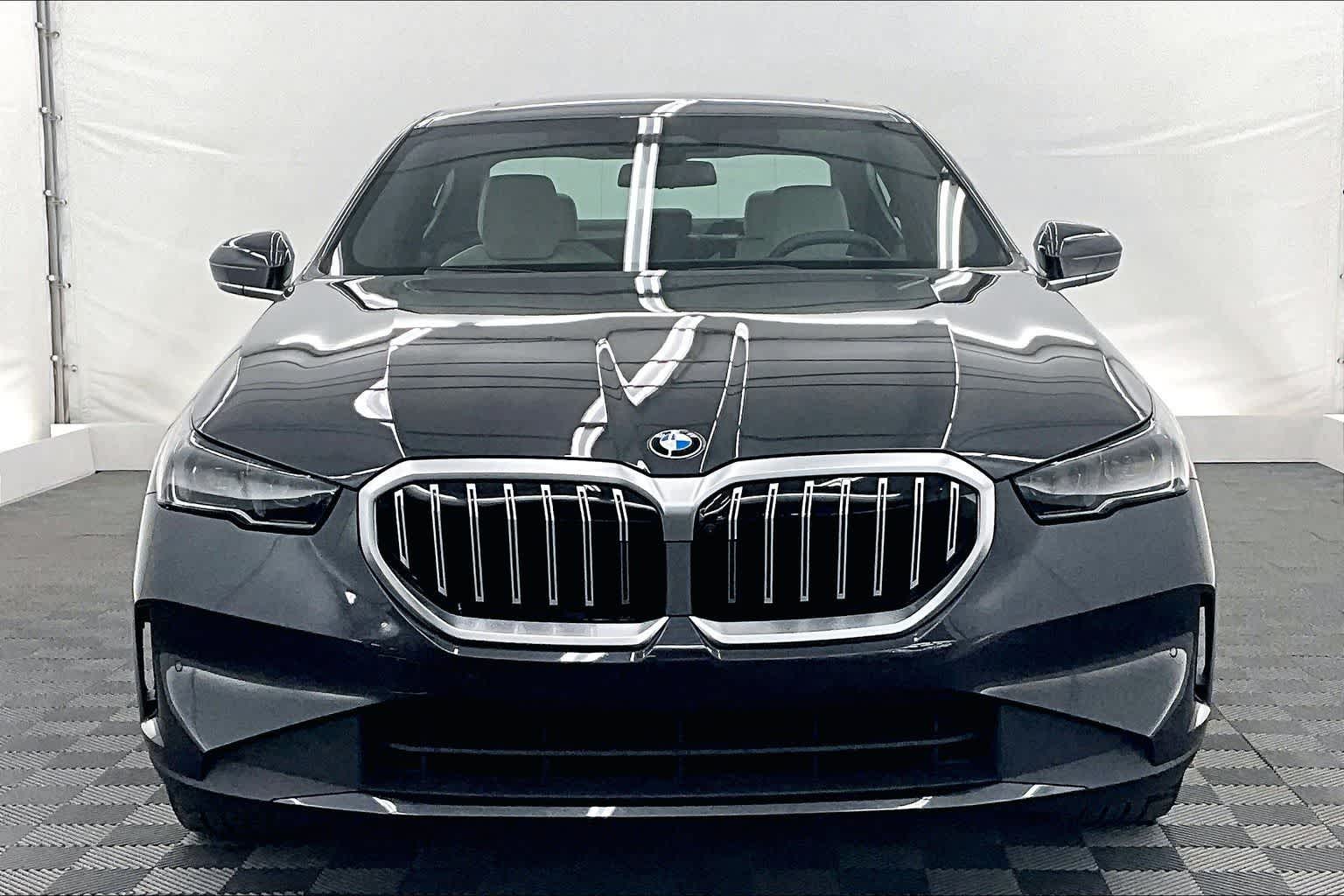 Thumbnail: 2026 BMW 5 Series - 6