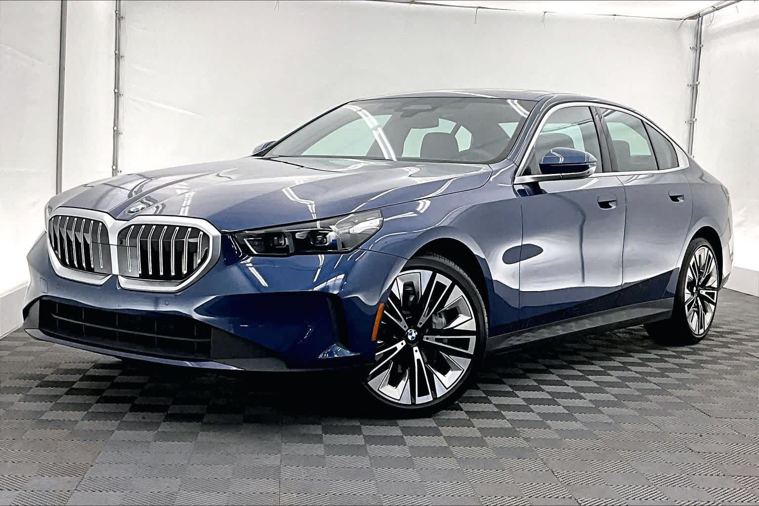 Thumbnail: 2026 BMW 5 Series - 1