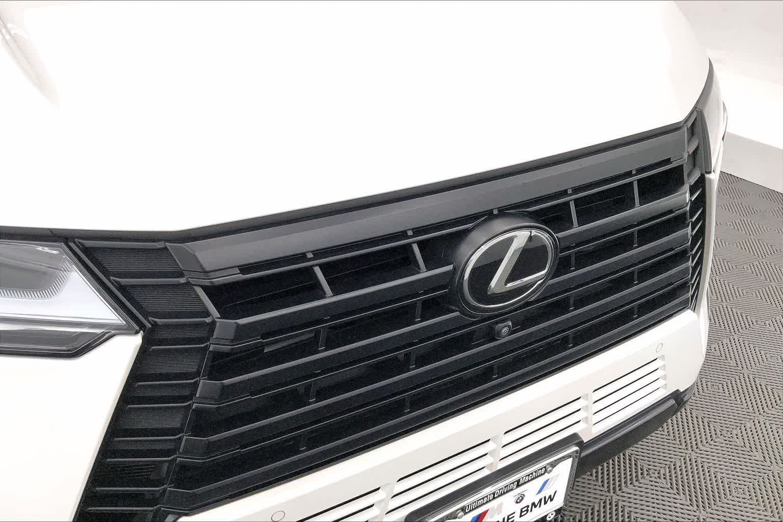 Thumbnail: 2024 Lexus ES - 32