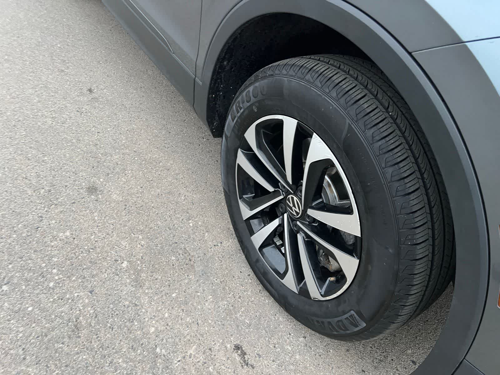 Thumbnail: 2024 Volkswagen Tiguan - 18